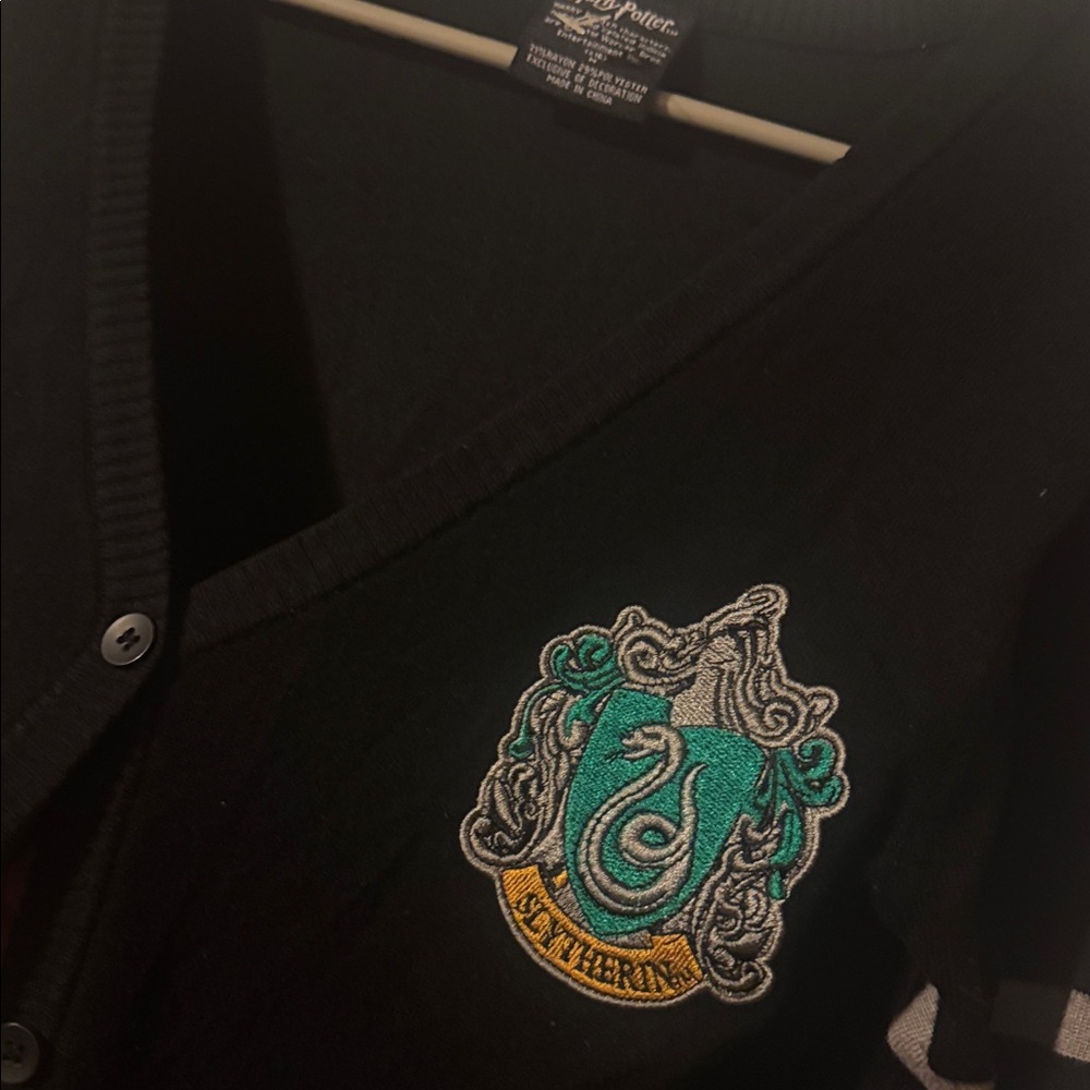 Harry Potter Slytherin Cardigan Sweater Women M juniors black/green - Picture 4 of 7